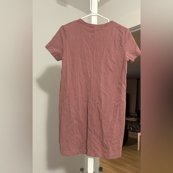 🎀 ARITZIA BABATON T-Shirt Dress - Picture 3 of 3